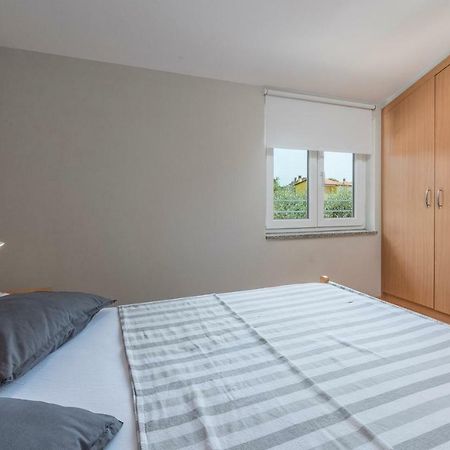 Apartment Green With Balcony Nova Vas  Luaran gambar