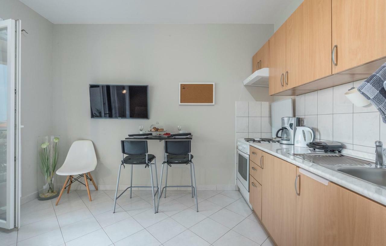 Apartment Green With Balcony Nova Vas  Luaran gambar